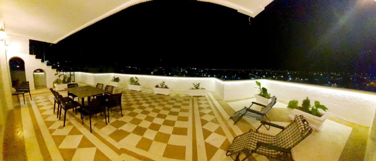 Magnolia Luxury Penthouse Apartment Берат Екстериор снимка
